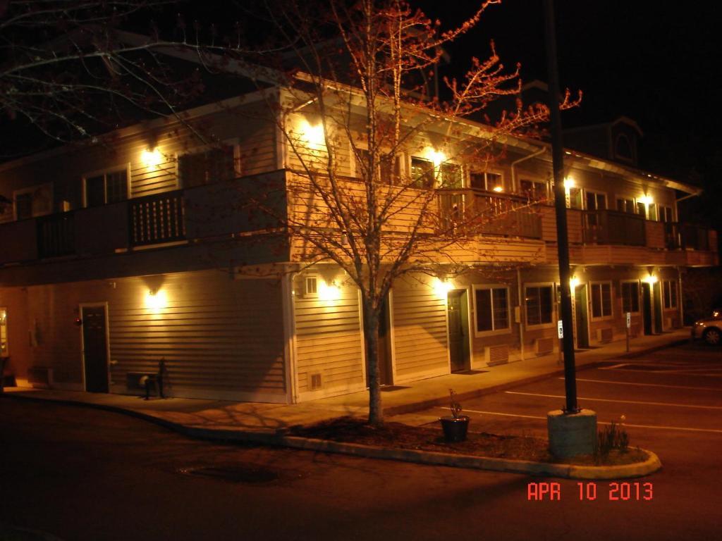 Econo Lodge Oacoma Exterior photo