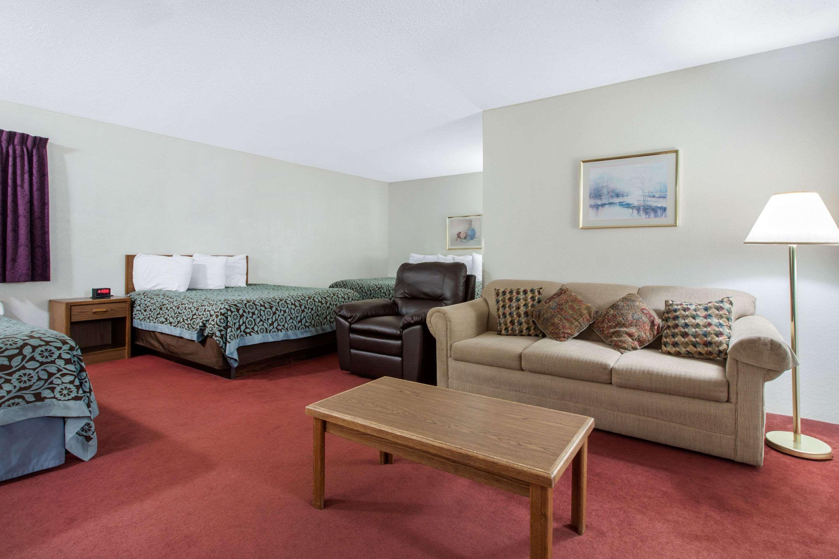 Econo Lodge Oacoma Exterior photo