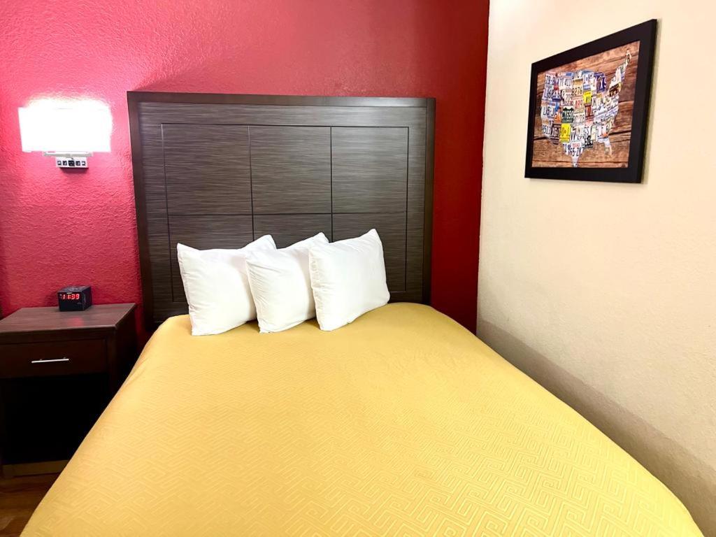 Econo Lodge Oacoma Exterior photo