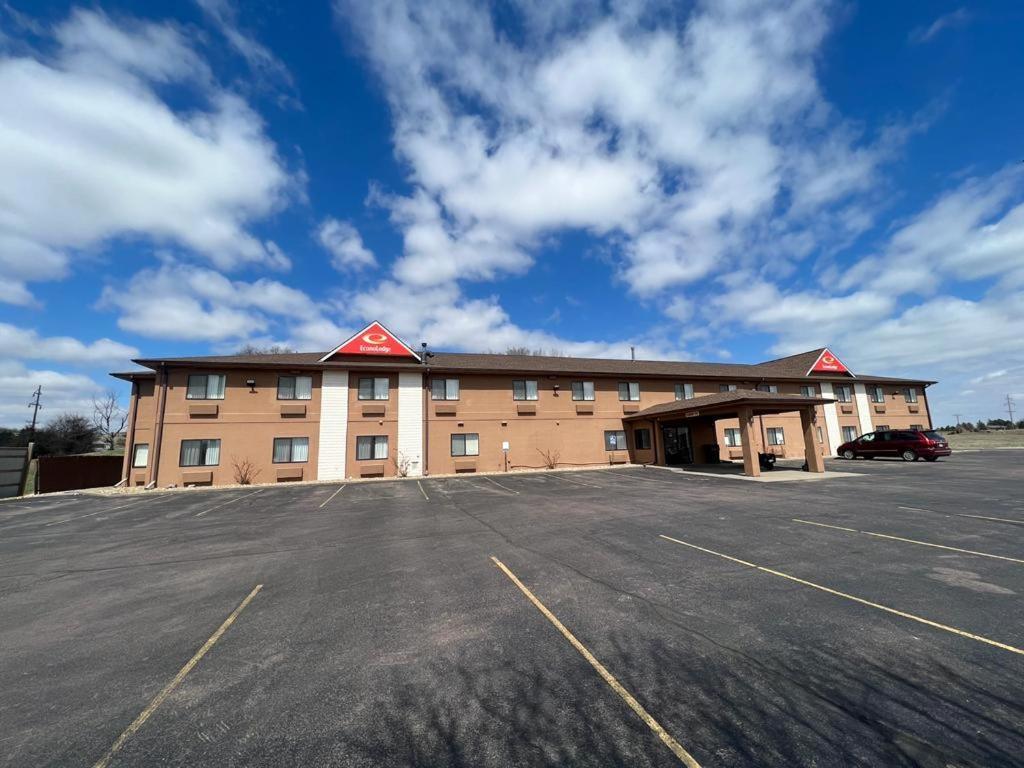 Econo Lodge Oacoma Exterior photo